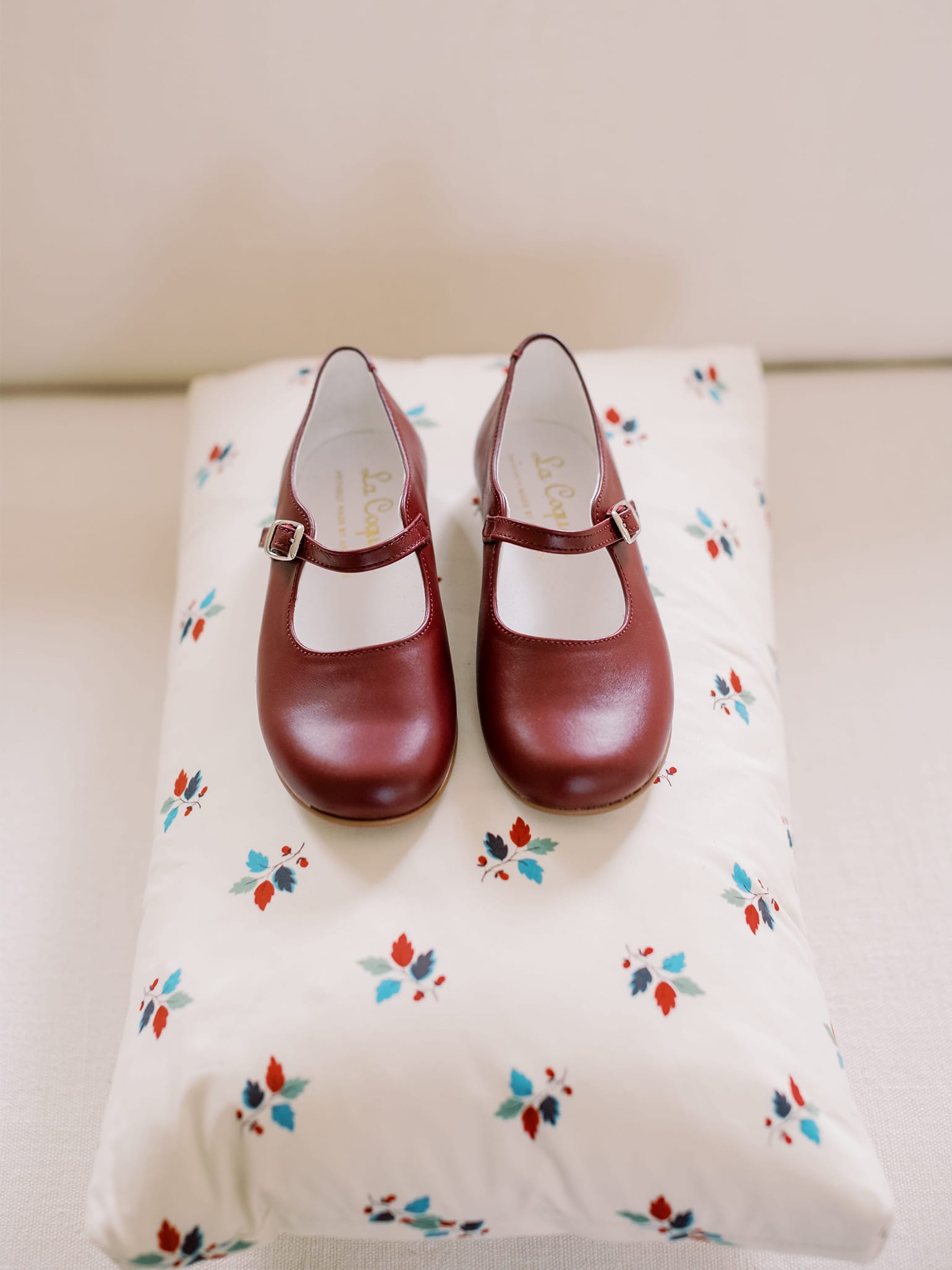 Girls maroon fashion shoes